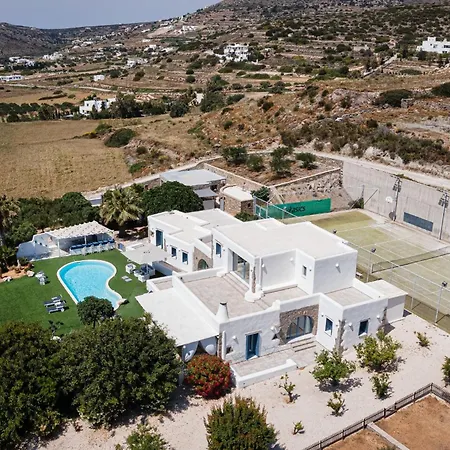 Phos Paros فيلة *