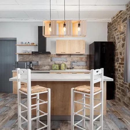 Phos Paros فيلة *